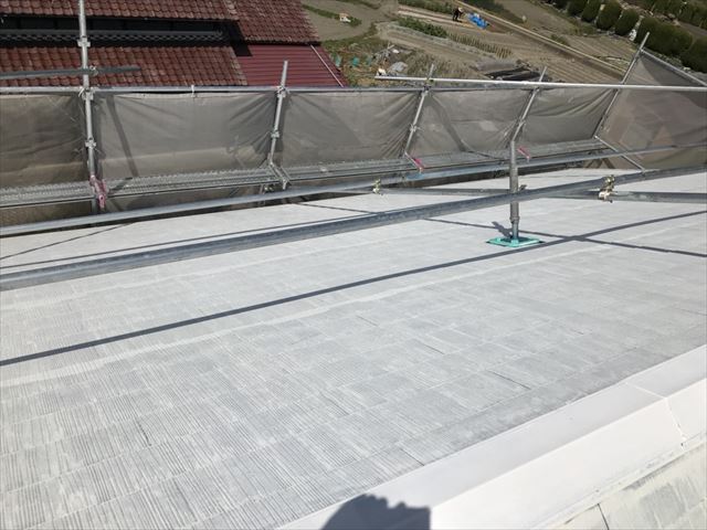 多治見笠原山田屋根下塗り後