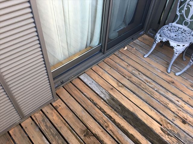 ウッドデッキの破損