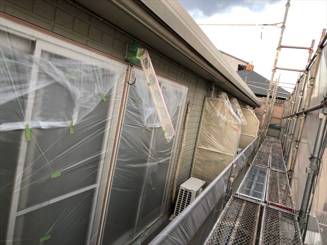 窓の養生です