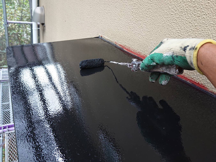 庇は、建物を雨や太陽の光から守り、外観のバランスも整えてくれる心強い存在!