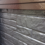 外壁の色褪せが気になる方へ｜色褪せしにくい色の特徴を解説