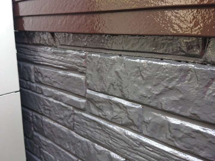 外壁の色褪せが気になる方へ｜色褪せしにくい色の特徴を解説