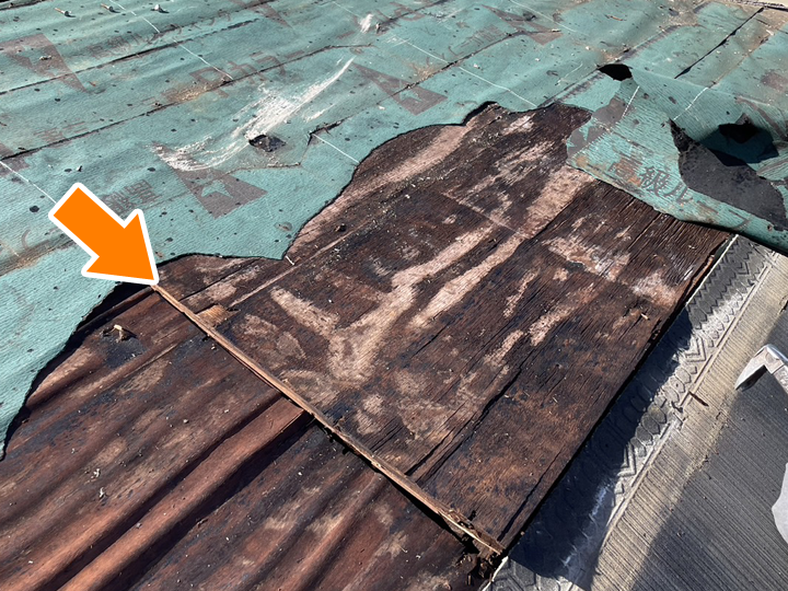 屋根材を撤去する「葺き替え工事」だからこそわかる、屋根下地の状態
