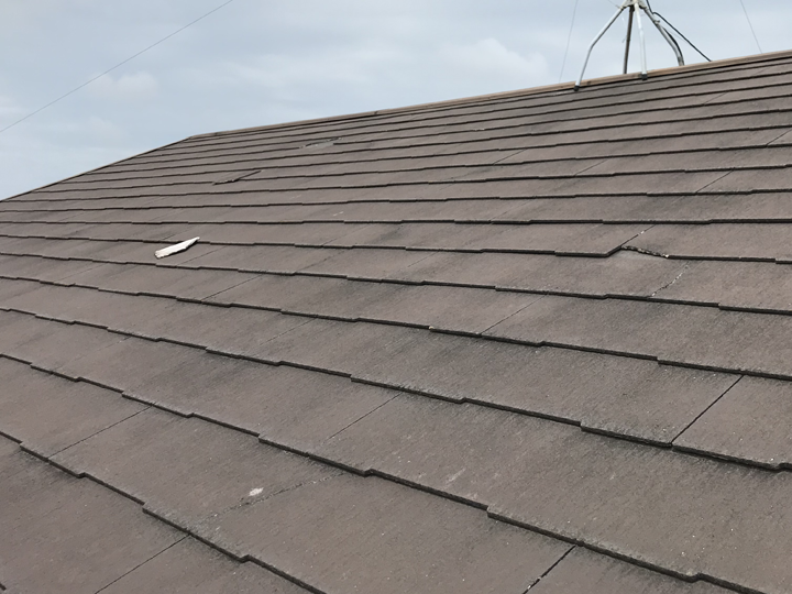 日常の中で気づきにくい小さな異変が、屋根トラブルの始まりとなるケースもあります