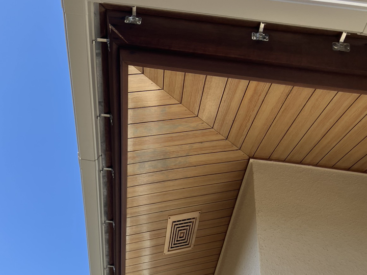 木目調の軒天が人気の理由｜外観を引き立てる考え方と注意点