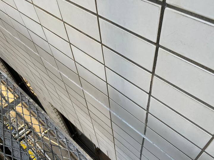 タイル外壁の汚れや色褪せ