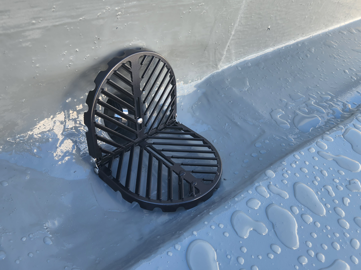 バルコニーの排水口は要注意？詰まりやすい原因と対策ポイント