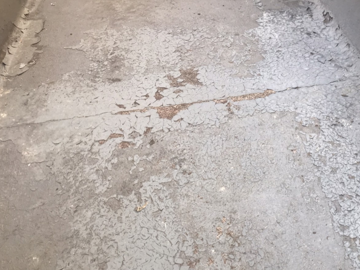 ベランダ防水にひび割れが起こる理由｜見逃しやすい注意ポイント