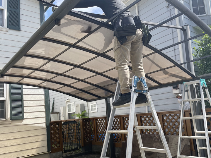 カーポートの屋根工事も街の外壁塗装やさんにお任せください！