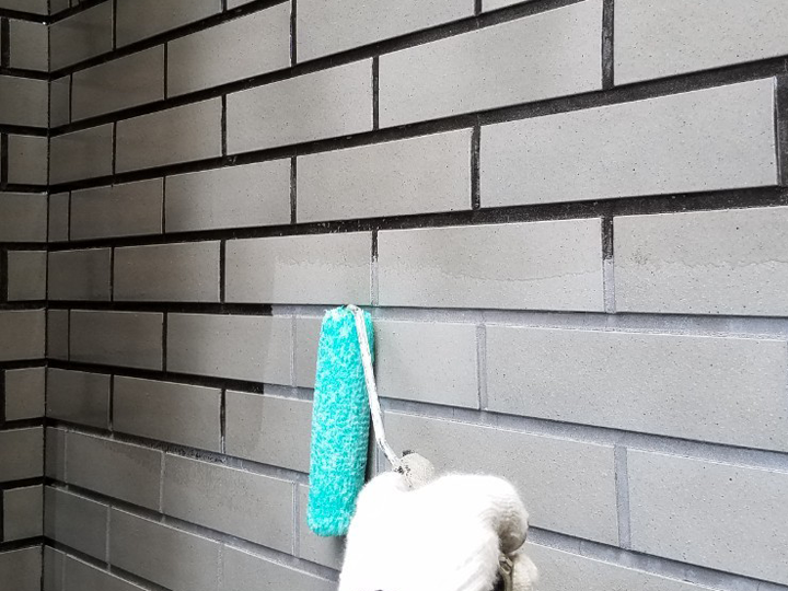 【タイル外壁のメンテナンス】クリア塗装はできる？メリットと注意点をわかりやすく解説