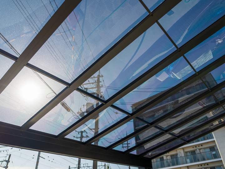 ポリカーボネート屋根の特徴とは？カーポートの劣化と対策まとめ