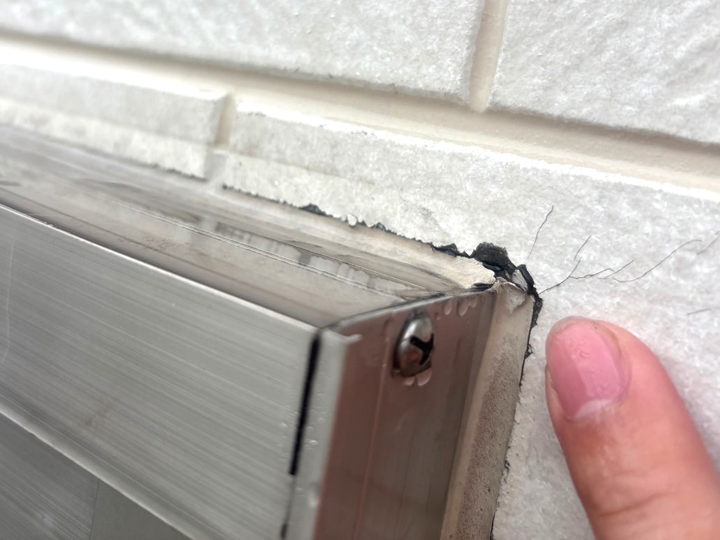 サッシ周りのシーリング劣化に注意！雨漏りを防ぐための基礎知識