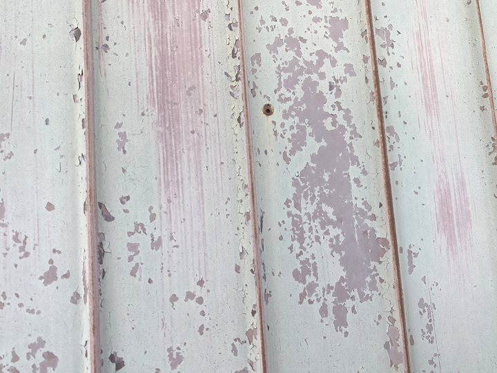 金属サイディングは表面に傷がつくとサビの原因になる可能性がある