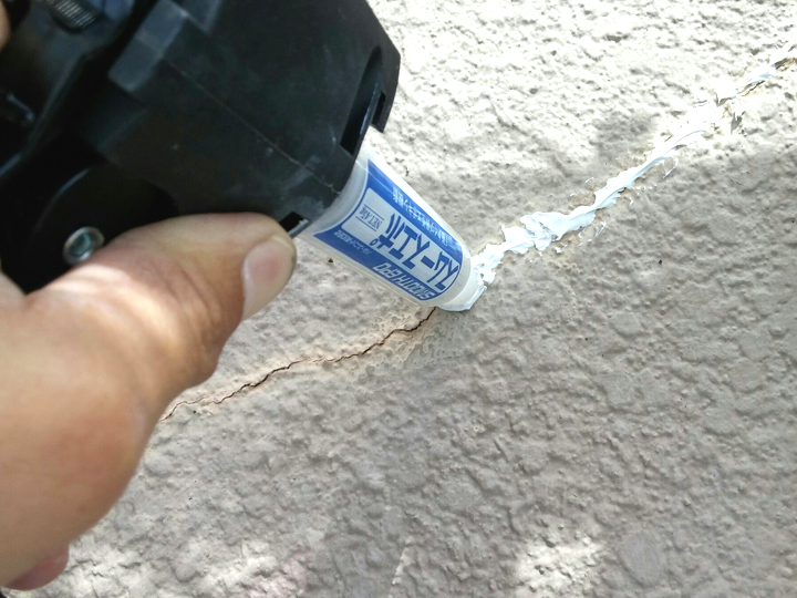 外壁のひび割れ原因とは？種類・リスク・予防方法を徹底解説