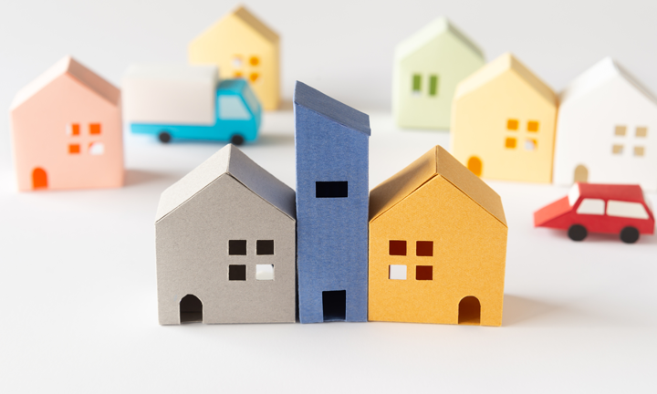 隣の家との隙間が狭い「狭小住宅」とは？特徴・メリットと対策を解説