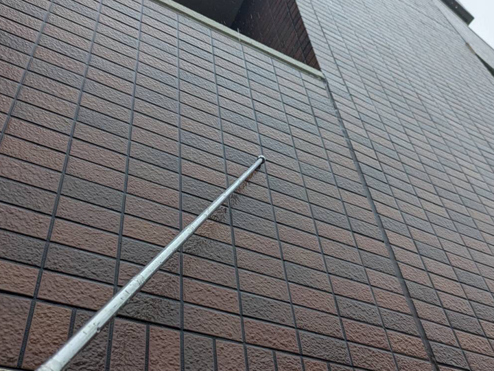 外壁タイルのメンテナンスも街の外壁塗装やさんにお任せください！