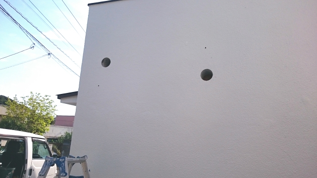 エアコン工事の際に開けた穴