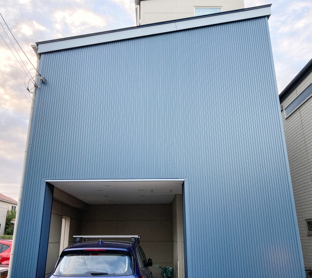 ガルバリウム鋼板の外壁材を使ったお住まい
