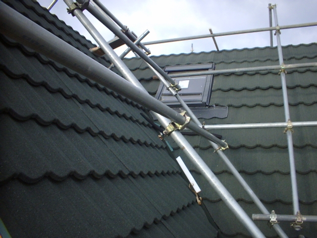 急勾配屋根とは？メリット・デメリットと屋根材の選び方を解説