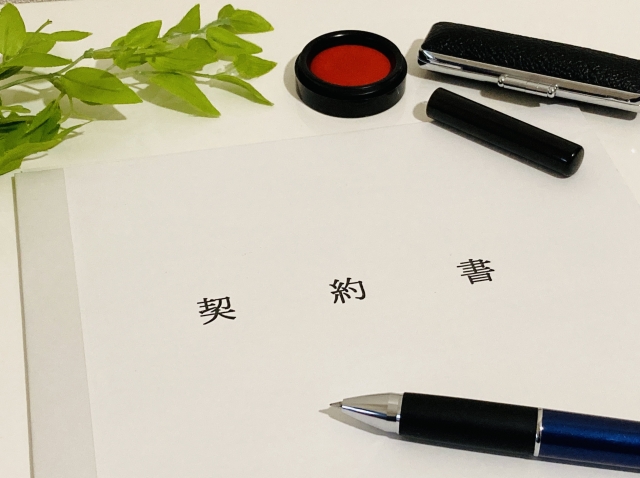 外壁塗装の契約書でチェックすべき項目は？トラブルを防ぐための安心ガイド