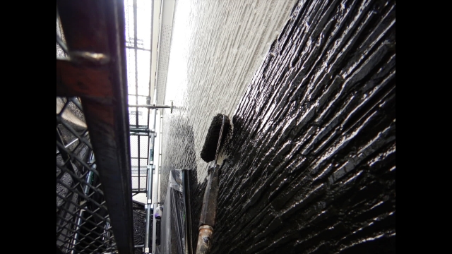 黒を使った外壁塗装