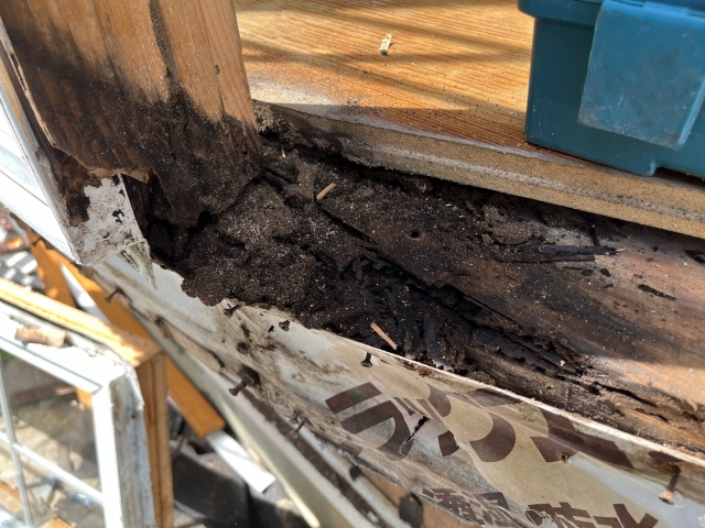 外壁の内部まで進んだ腐食