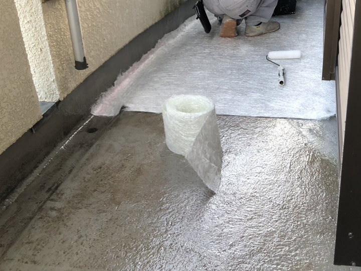FRPはベランダやバルコニーの床の防水工事におすすめ!