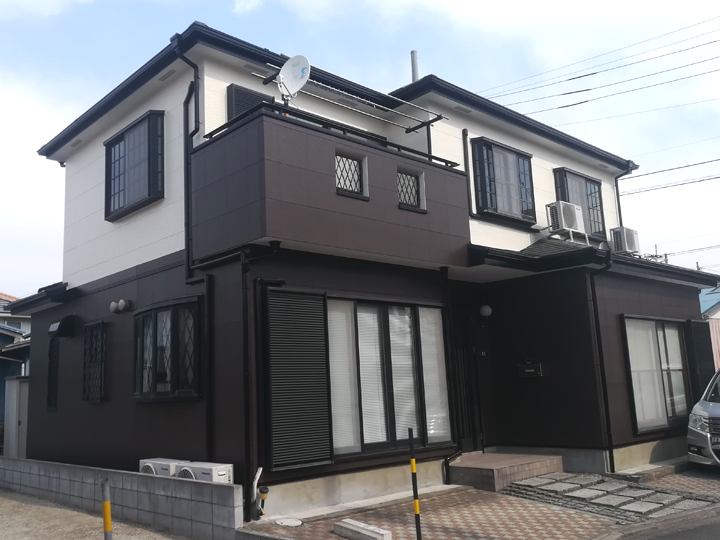 茶色(ブラウン)で外壁塗装を行ったお住まい