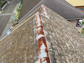 船橋市小室町にてスレート屋根の経年劣化、パーフェクトベストで屋根塗装工事