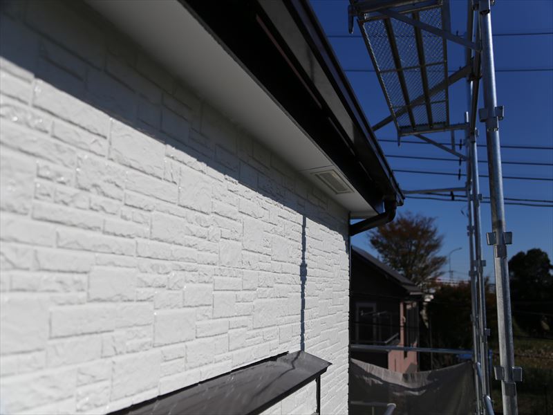 親水性の塗膜で低汚染を実現するパーフェクトトップで外壁塗装｜千葉市