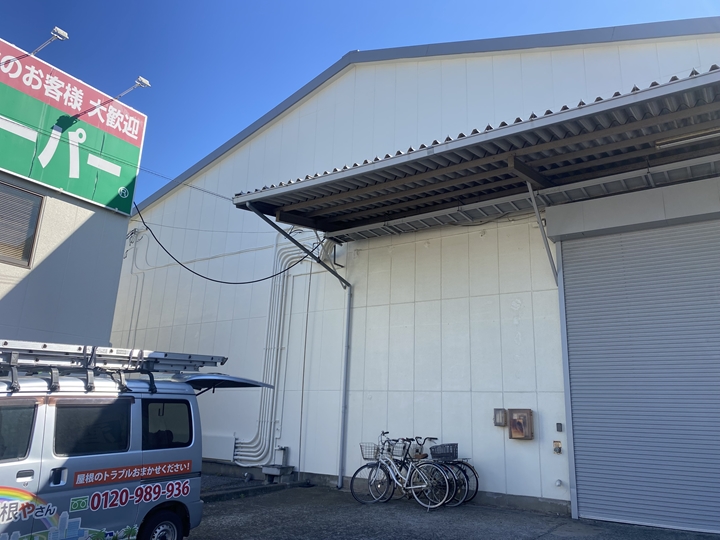 千葉市美浜区新港にて倉庫のＡＬＣから雨漏り、シーリング処理を行い外壁塗装工事