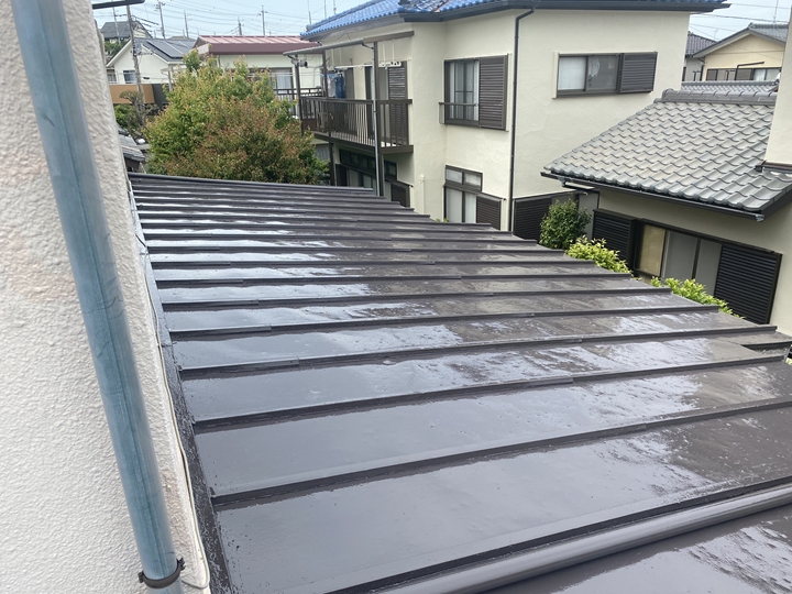 千葉市中央区宮崎町で金属屋根をサーモアイSiで屋根塗装工事