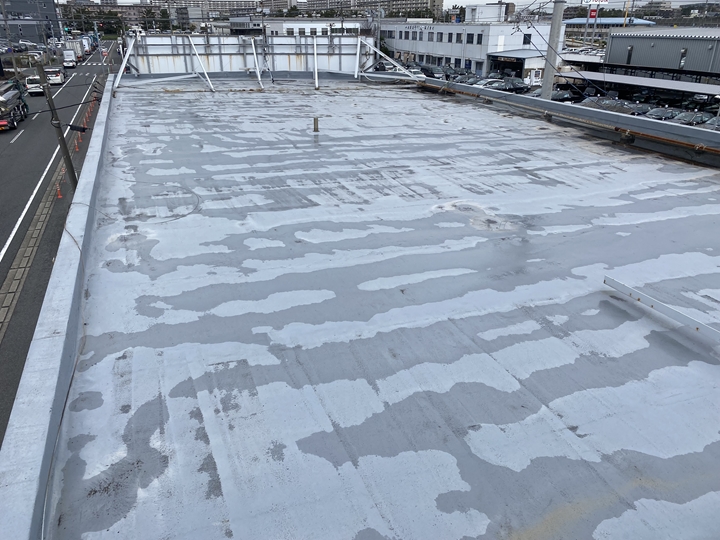 千葉市美浜区新港にて屋上の劣化、通気緩衝工法ウレタン防水工事を実施