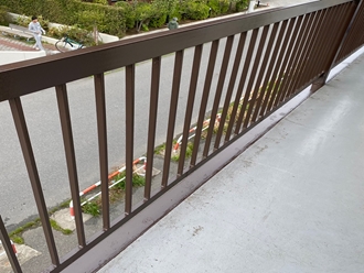 船橋市山野町にて鉄階段の腐食、溶接補強工事を行い鉄階段塗装工事