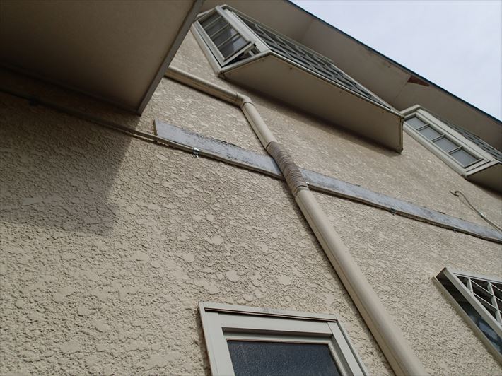 モルタル外壁や幕板の塗膜の劣化