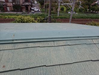 四街道市西志津 棟板金に浮きの発生