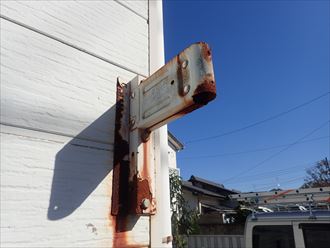 外壁に影響を及ぼす鉄部の錆やシーリング材の劣化｜市原市