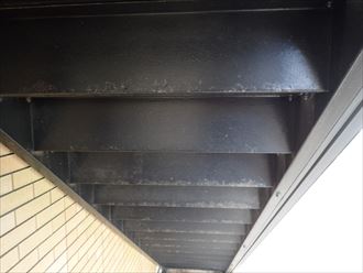 木更津市中里でアパート調査、鉄骨階段の錆びの進行を止めるために塗装工事をご提案