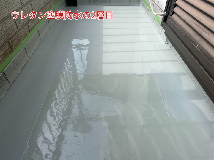 ウレタン塗膜防水の2層目