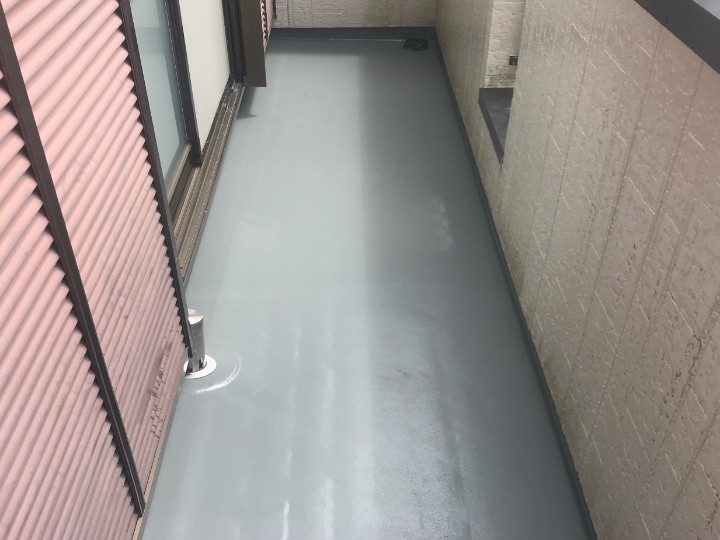 バルコニーの雨漏りにウレタン塗膜防水通気緩衝工法を行い防水性の強化と再発防止
