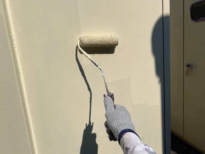 上塗り仕上げ作業