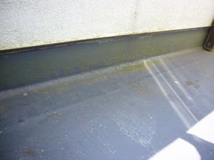 ベランダ防水工事　FRP補修　千葉県