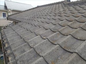 セメント瓦の塗膜の劣化は割れの原因に｜袖ヶ浦市