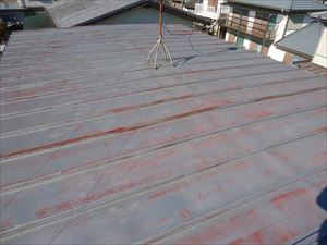 金属屋根を遮熱塗料で塗装工事　君津市泉　