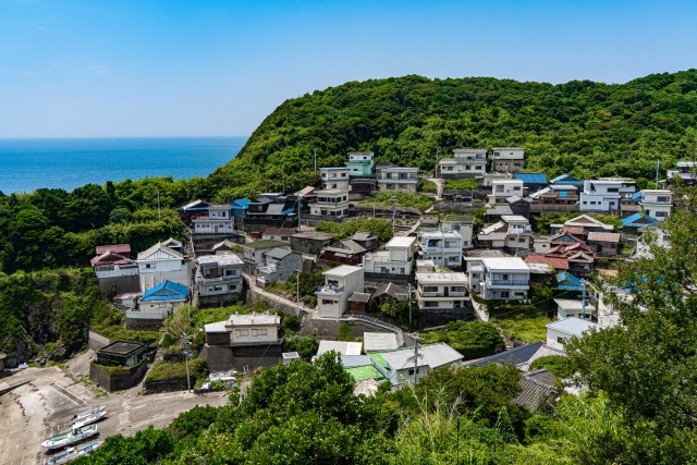 海沿いに建てられた家のイメージ
