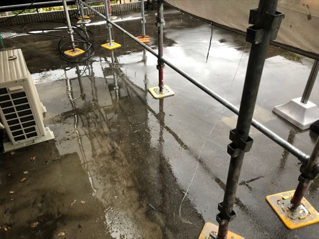 駐車場の洗浄です