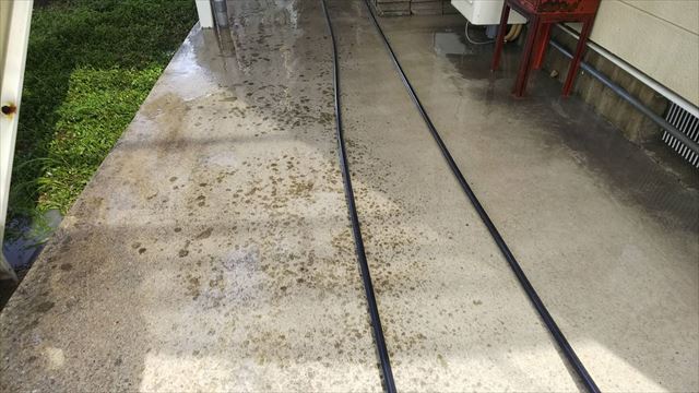 駐車場の洗浄です