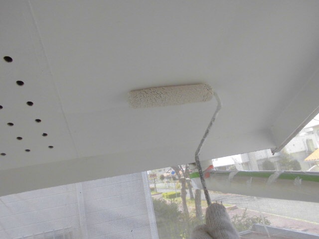 外壁の中塗り