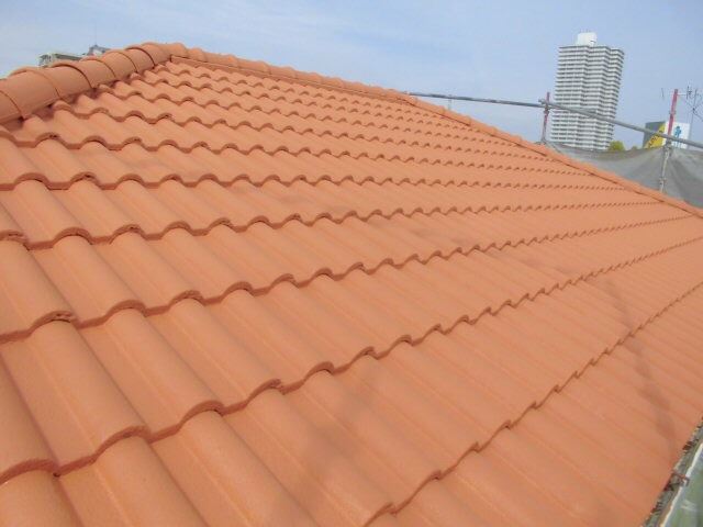 小牧市、洋瓦の上塗り完了