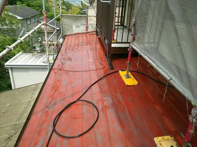 屋根の洗浄です。